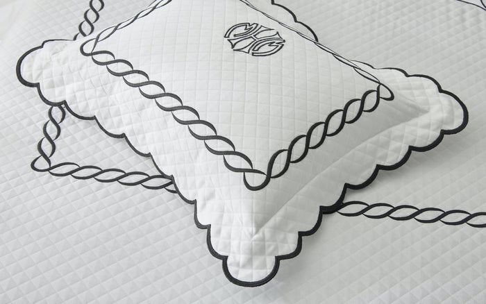 Classic Chain Scallop Matelass Sham