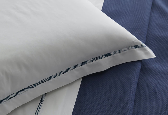 Elliot Coverlet