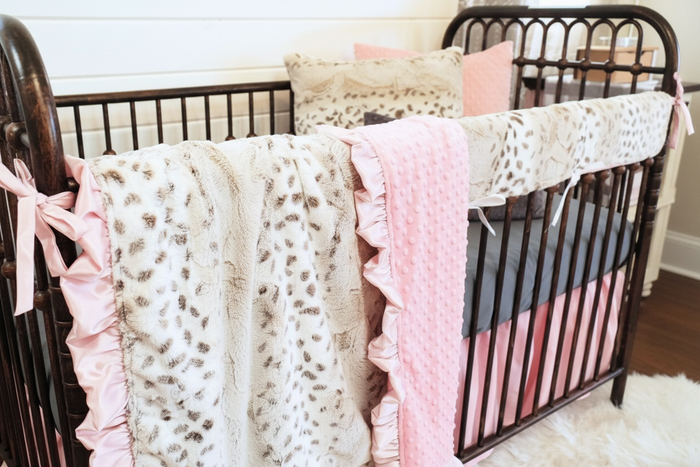 Leopard Pink Gray Bedding Close-Up Gray Sheet