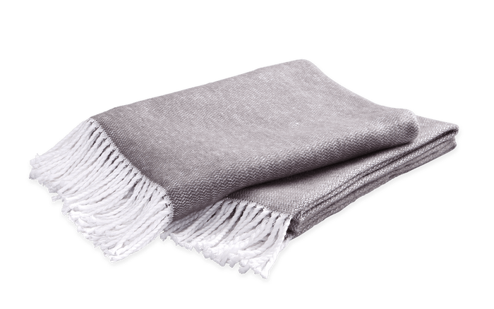 Pezzo Throw by Matouk